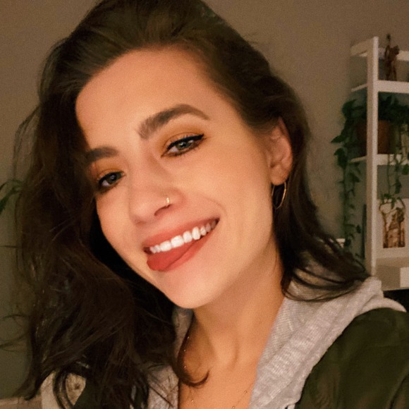 Meet your Posher, Julia - Picture 1 of 1